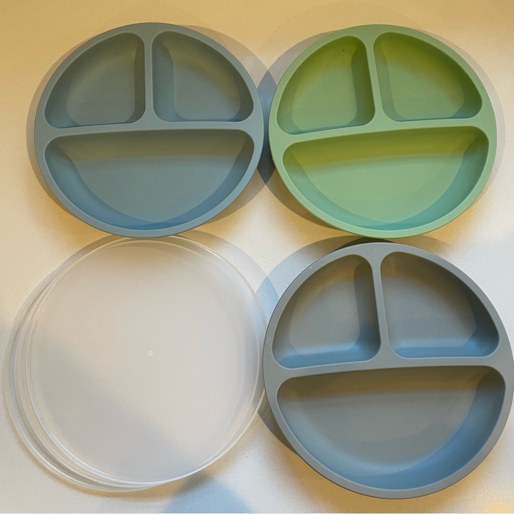 Baby / Toddler Suction Plates with Lids set of 3